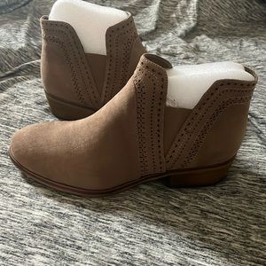 ankle boot